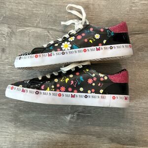 Madden Girl Clue Patterned Sneakers Black / White / Pink Size 5